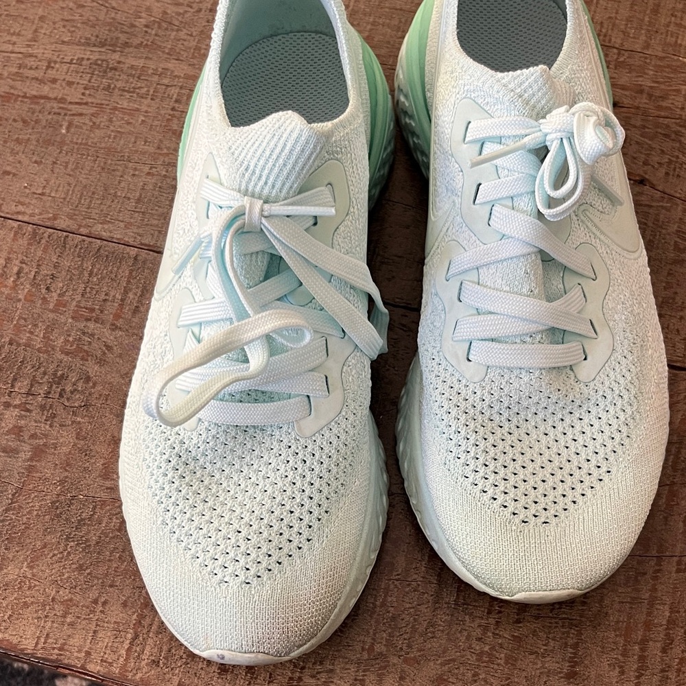Nike Women's Mint Green/White Running Sneakers - Picture 4 of 10